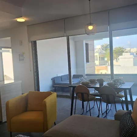 Pearl Apartment